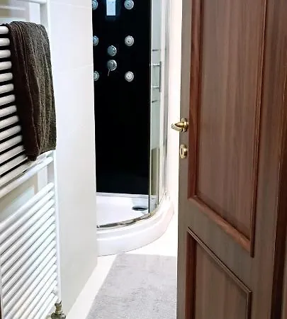 Elly's House